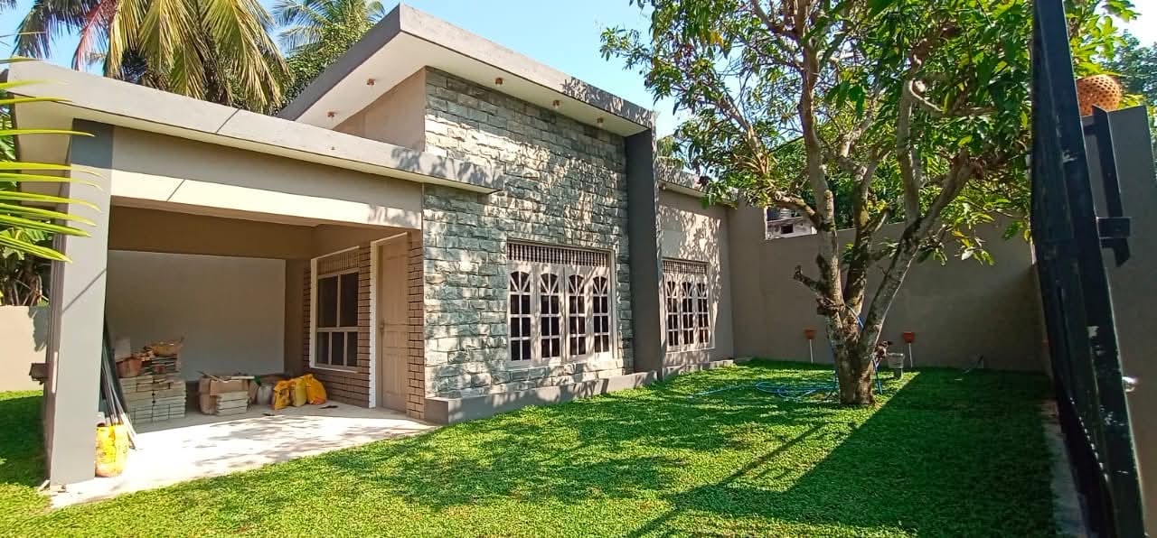 Modern 2-Bedroom House for Sale in Ja-Ela – Thudella